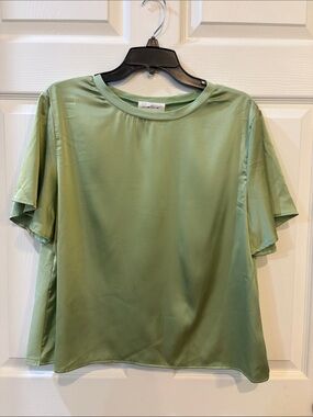 NWT Casual Satin Short Sleeve Blouse in Sage Green